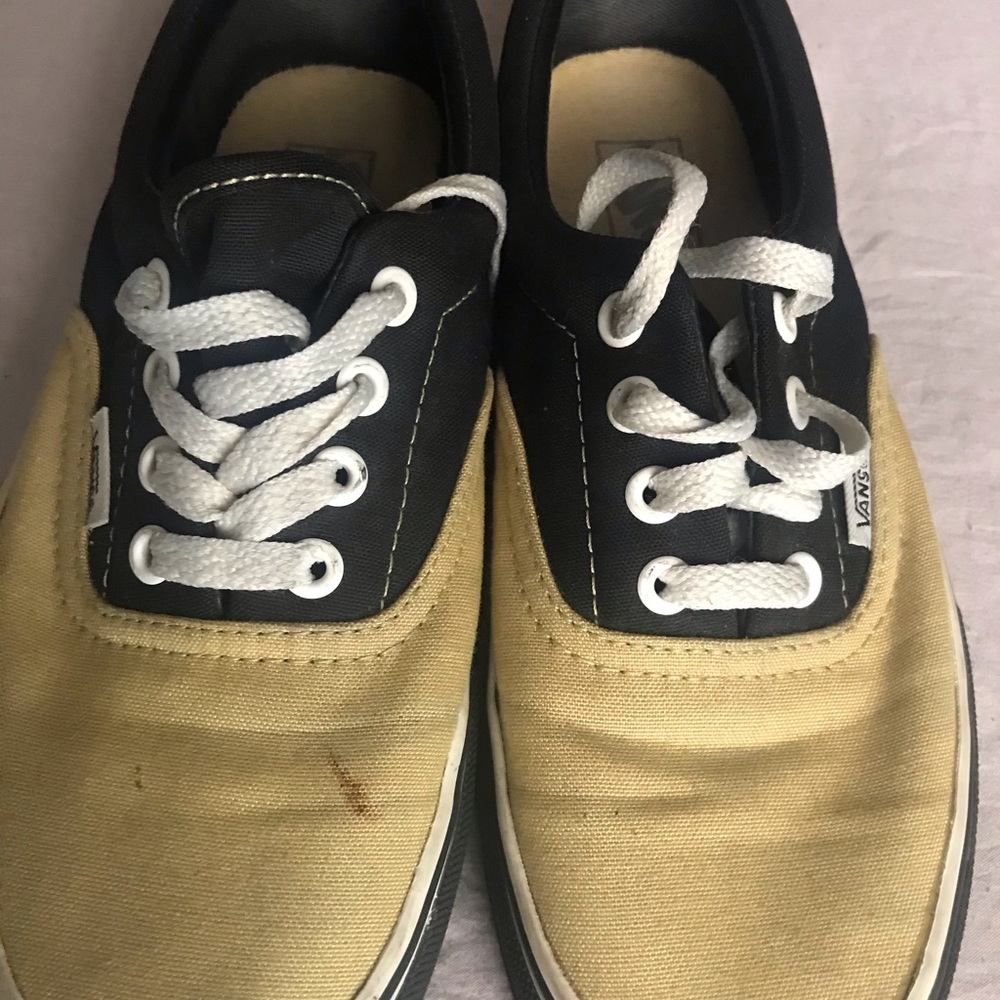 Vans - Picture 6 of 8